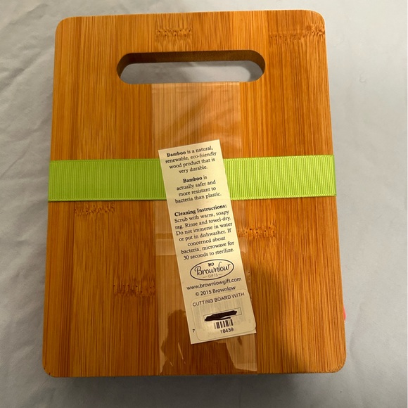 Bamboo cutting board with napkins - Picture 4 of 4